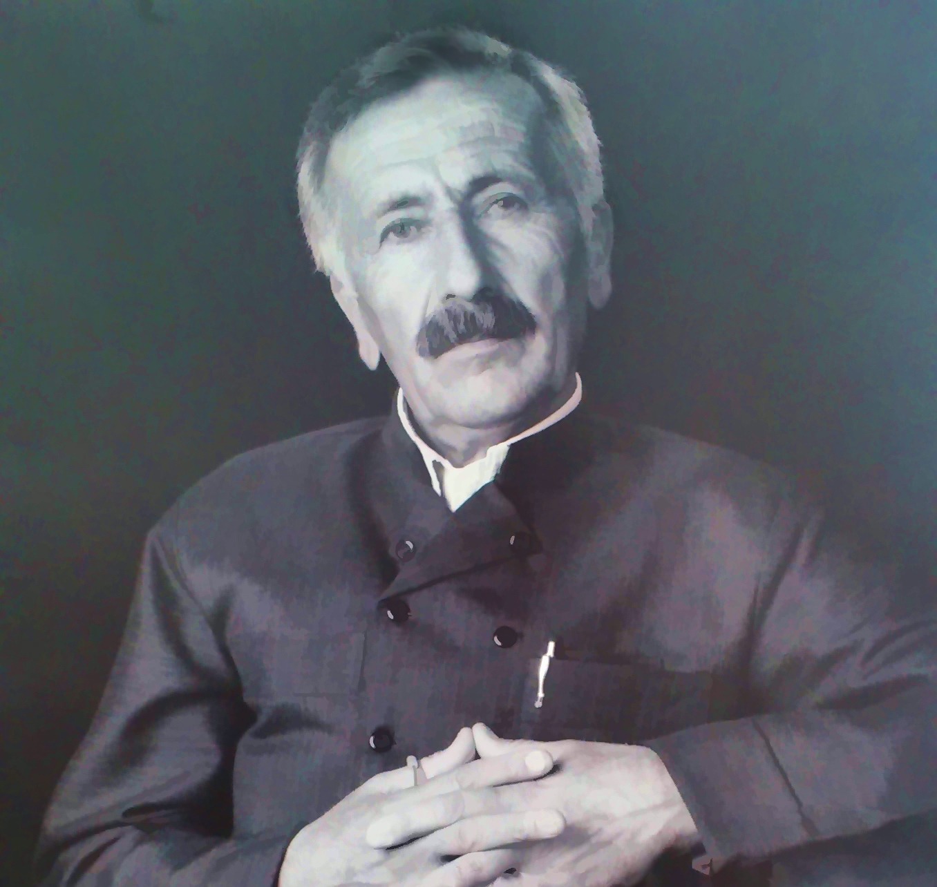 دیدار با عثمان رحمن‌زاده موسس باغ موزه و نمایشگاه مردم‌شناسی بوکان؛ آرزوهای بزرگ «پدر ژپتو»